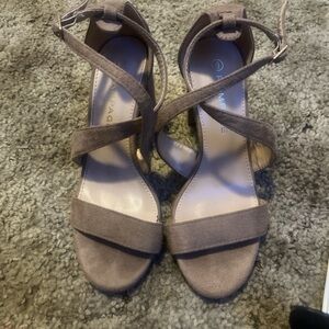 Rampage Tan Heels Elegant Strappy Design